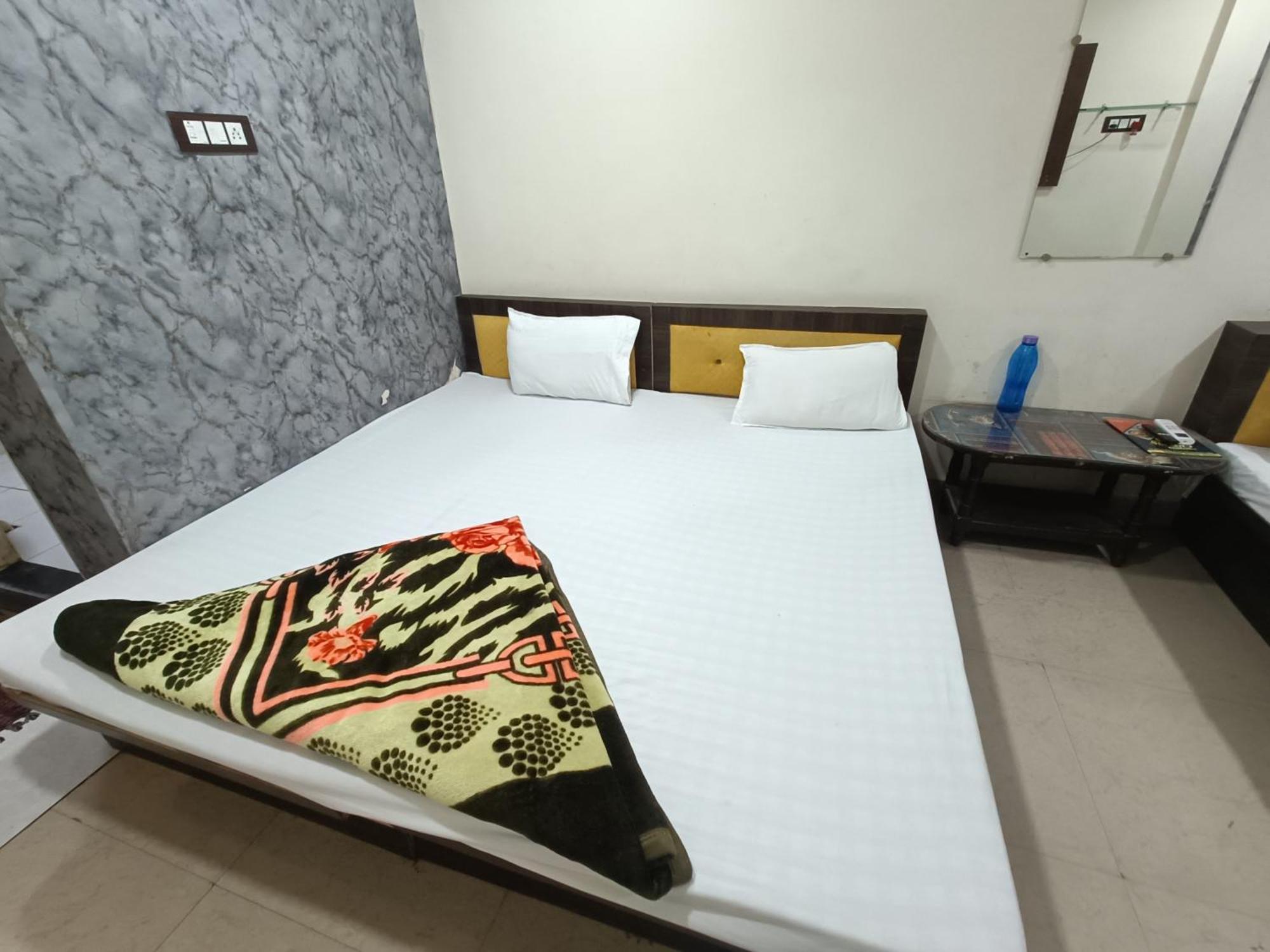 Ginger Hotels Ujjain Tower Kshipra Inn-Family Stay Airconditioned Hotel Εξωτερικό φωτογραφία