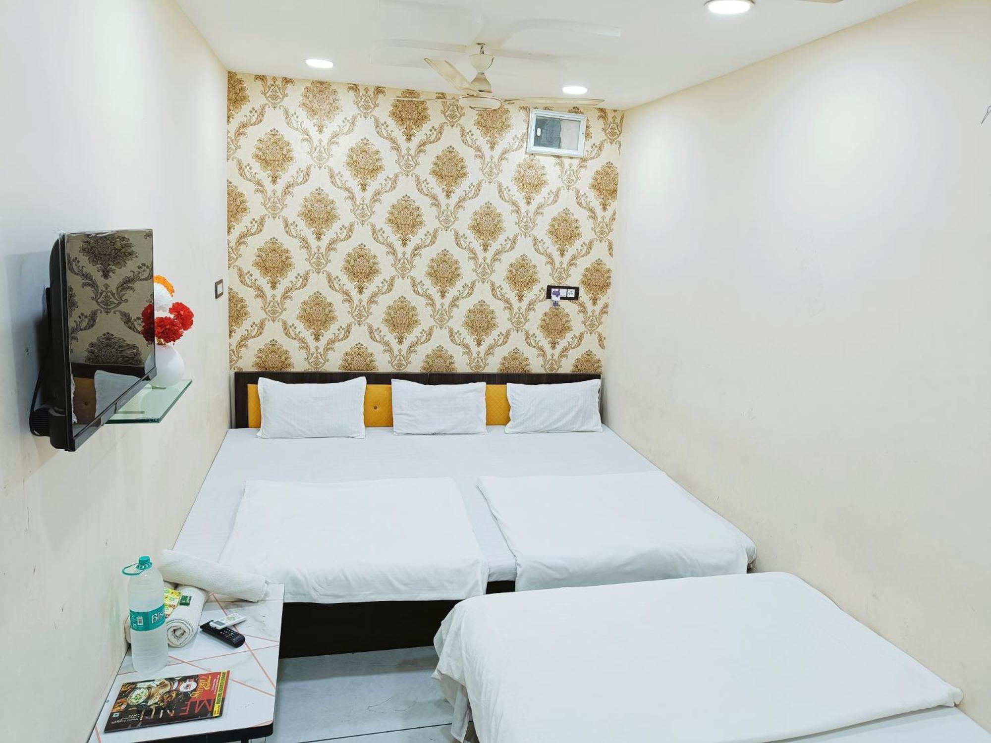 Ginger Hotels Ujjain Tower Kshipra Inn-Family Stay Airconditioned Hotel Εξωτερικό φωτογραφία