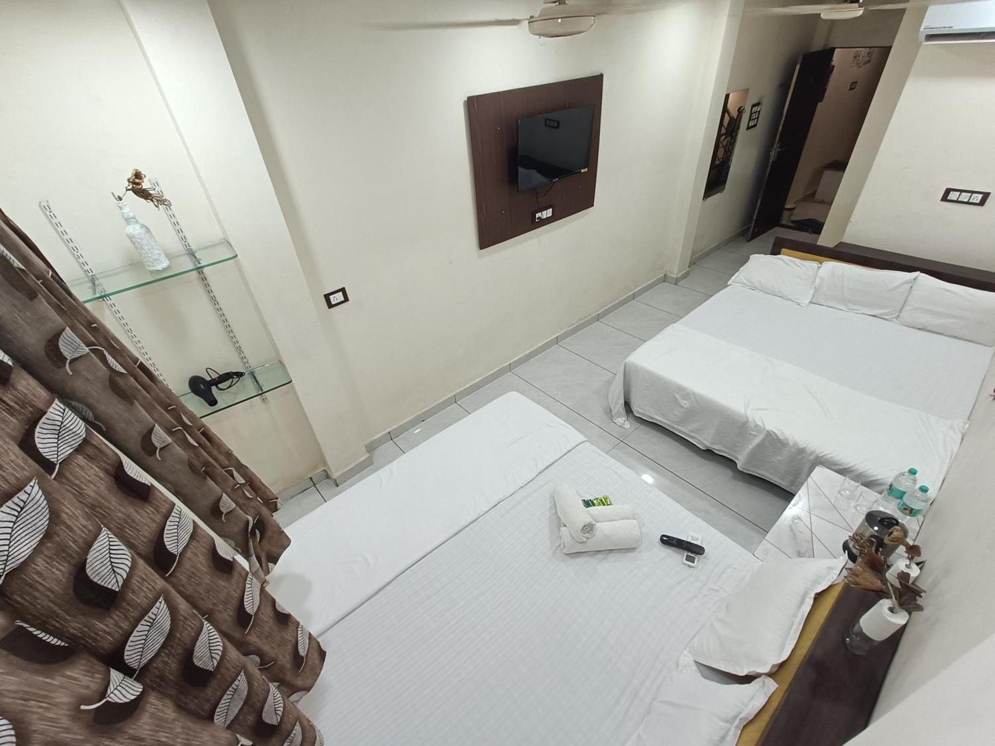 Ginger Hotels Ujjain Tower Kshipra Inn-Family Stay Airconditioned Hotel Εξωτερικό φωτογραφία